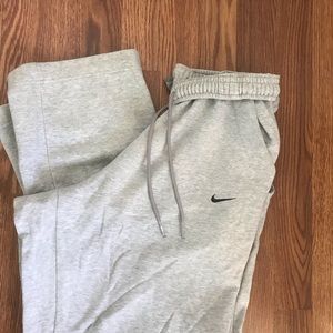 Grey Nike Baggy Sweatpants size medium